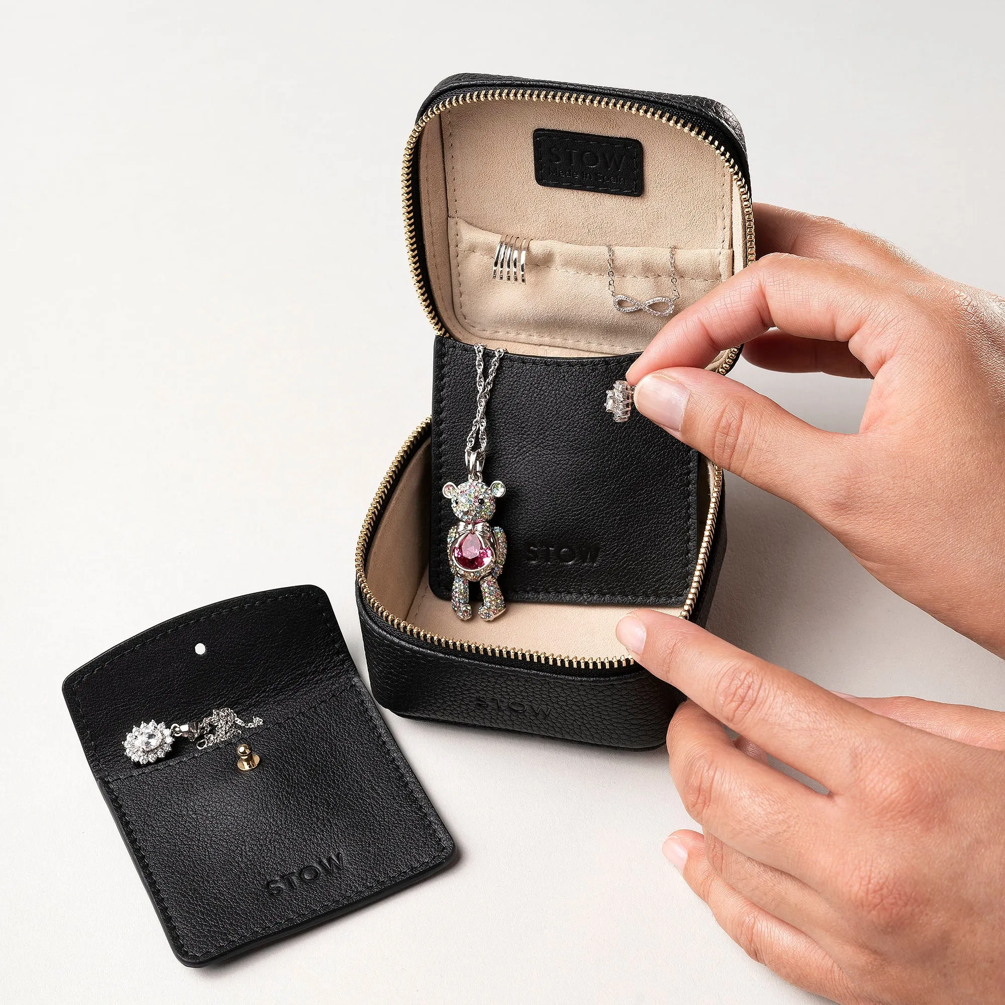 Hester Essentials Case