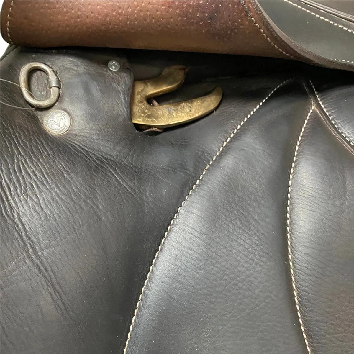 Voltaire 2022 Palm Beach Saddle in Chocolate - 17"